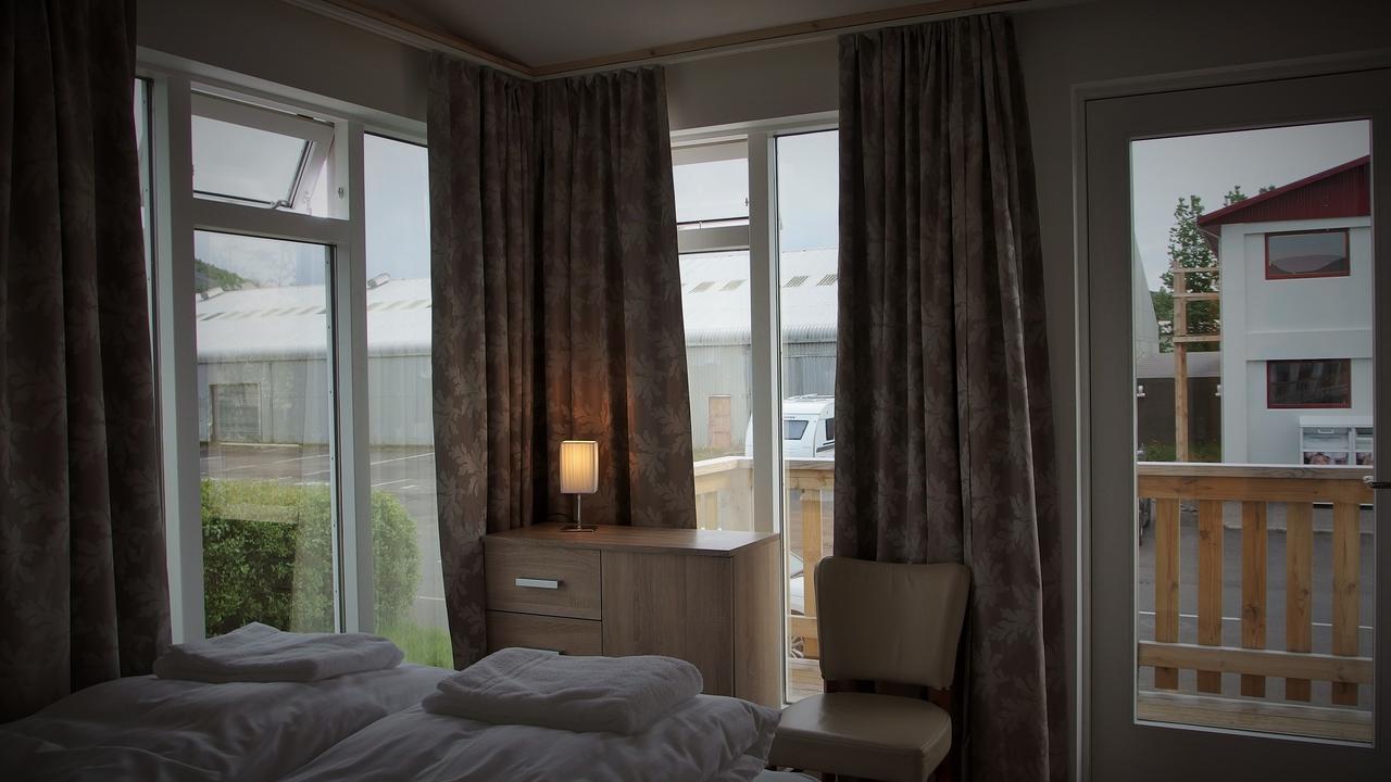 Husavik Hostel ภายนอก รูปภาพ